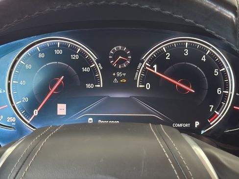 Used 2019 BMW 740i RWD image 31