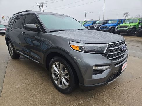Used 2023 Ford Explorer XLT w/ Equipment Group 202A image 13
