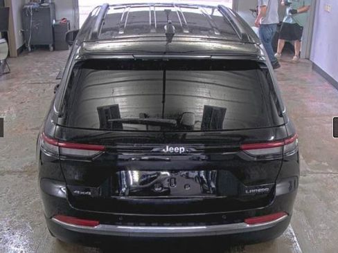 Used 2023 Jeep Grand Cherokee Laredo w/ Luxury Tech Group I image 5