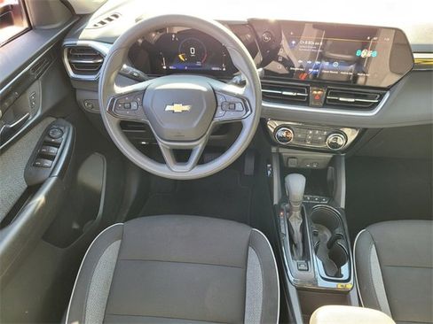 Used 2025 Chevrolet TrailBlazer LT image 14