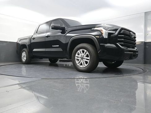 Used 2026 Toyota Tundra SR5 w/ SR5 Premium Package AWD/4WD image 31