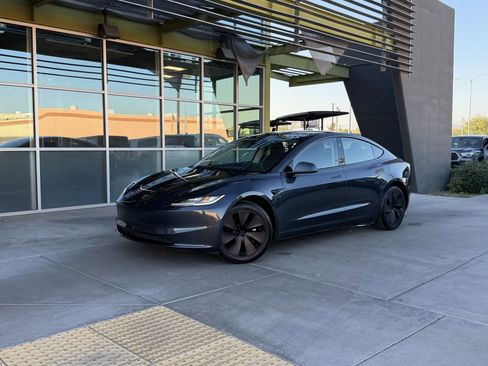 Used 2024 Tesla Model 3 image 1