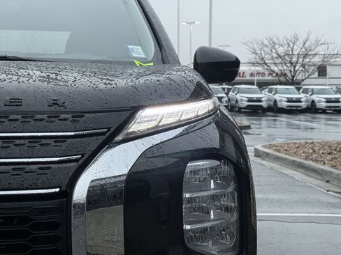 Used 2025 Mitsubishi Outlander SE image 31