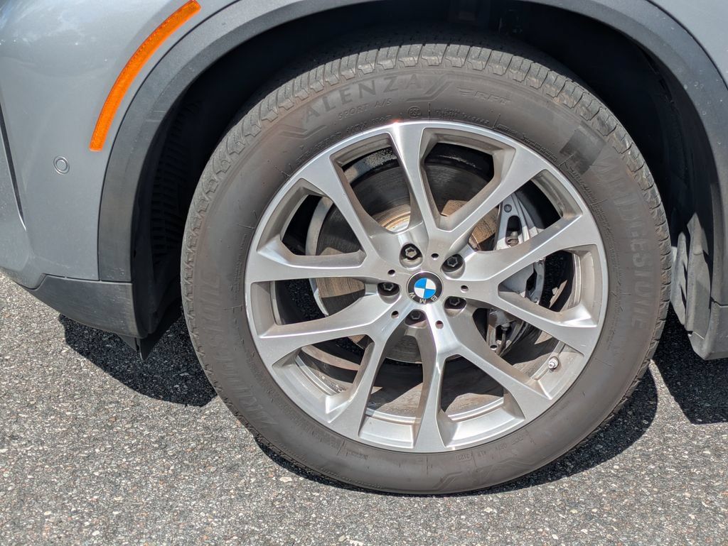 Used 2024 BMW X5 sDrive40i w/ Parking Assistance Package RWD image 16