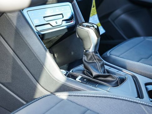 New 2026 Volkswagen Taos SE image 34