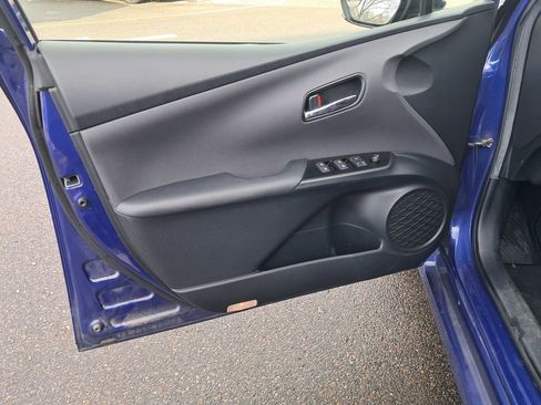 Used 2016 Toyota Prius Two image 9