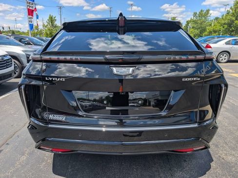 Used 2024 Cadillac Lyriq Luxury AWD/4WD image 4