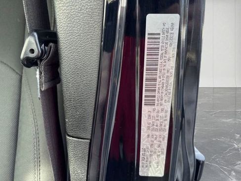 Used 2019 Jeep Wrangler Unlimited Sahara image 30