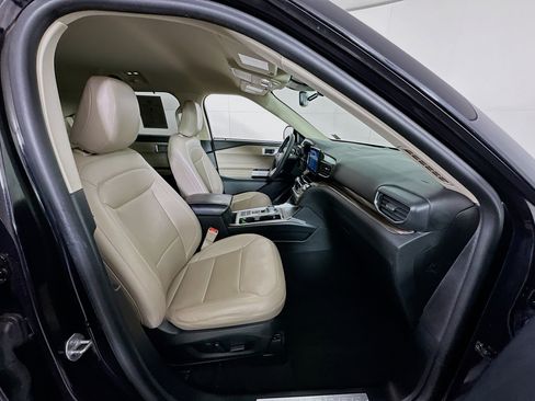 Used 2024 Ford Explorer Limited image 34