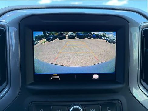 Used 2022 Chevrolet Silverado 1500 Custom w/ Safety Confidence Package AWD/4WD image 13