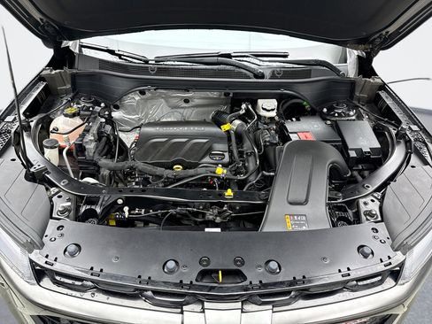 Used 2024 Chevrolet Trax RS w/ Sunroof Package image 27