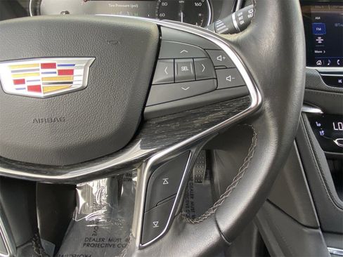 Certified 2022 Cadillac XT5 Premium Luxury w/ LPO, Floor Liner Package image 24