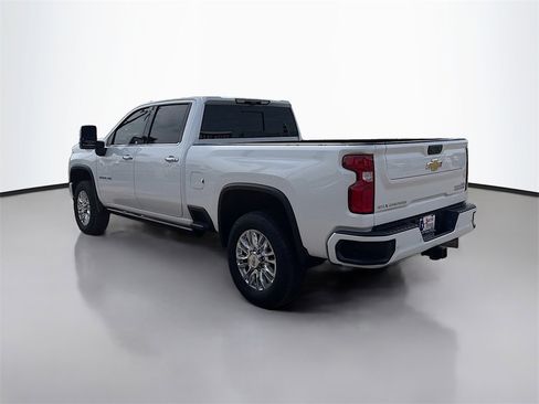 Used 2023 Chevrolet Silverado 2500 High Country w/ LPO, Hitch Package image 5