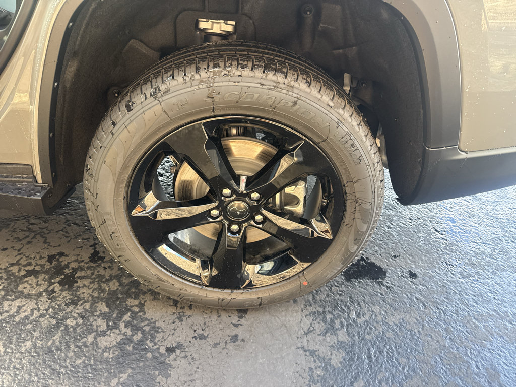 New 2027 Jeep Grand Cherokee L Limited w/ Limited Altitude Package AWD/4WD image 26