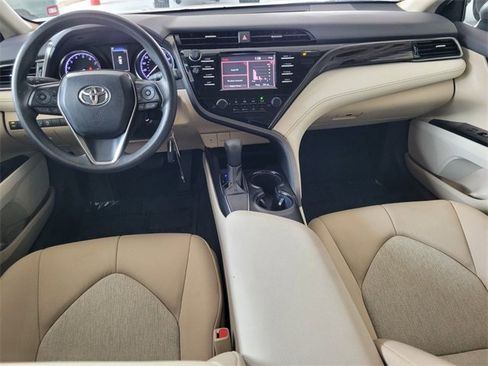 Used 2019 Toyota Camry LE image 8
