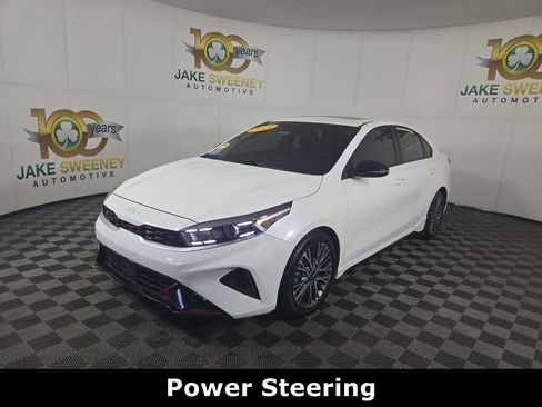 Used 2024 Kia Forte GT-Line w/ GT-Line Premium Package FWD image 3