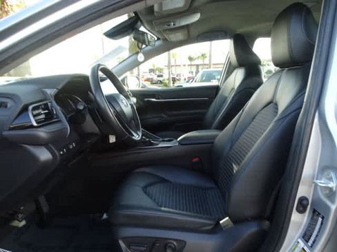 Used 2024 Toyota Camry SE w/ Blackout Package (TMS) image 17