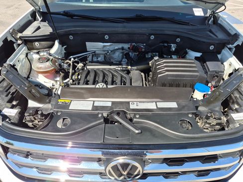 Used 2021 Volkswagen Atlas SE w/ Panoramic Sunroof Package AWD/4WD image 35