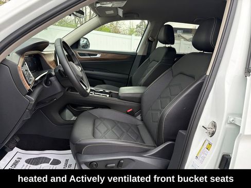 Used 2025 Volkswagen Atlas SE image 10