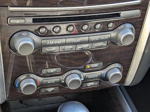 Used 2015 Nissan Pathfinder SL w/ SL Premium Package image 26