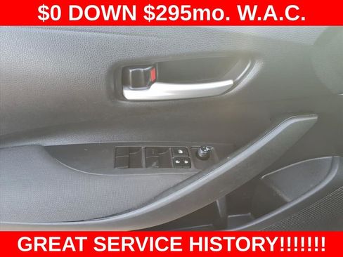 Used 2021 Toyota Corolla LE image 6