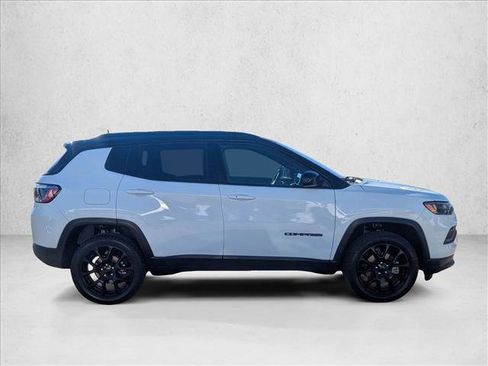 Used 2022 Jeep Compass Altitude image 4