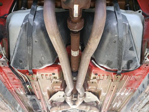 Used 2011 Ford Mustang Shelby GT500 w/ SVT Performance Pkg image 26