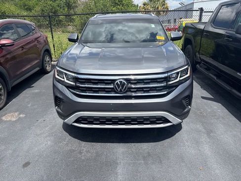 Used 2023 Volkswagen Atlas Cross Sport SE w/ Black Wheel Package FWD image 2