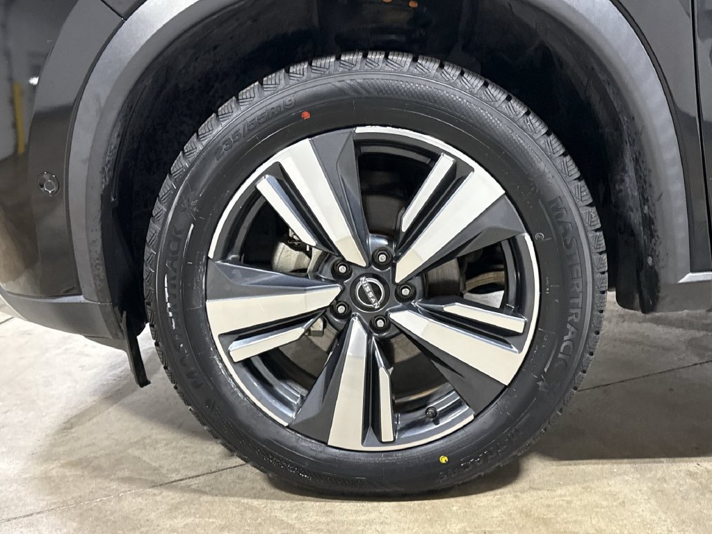 Used 2023 Nissan Rogue Platinum AWD/4WD image 27