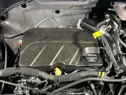 Used 2021 Buick Encore GX Preferred w/ Sport Touring Package image 29