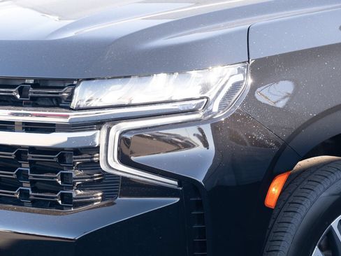 Used 2024 Chevrolet Suburban LS AWD/4WD image 21
