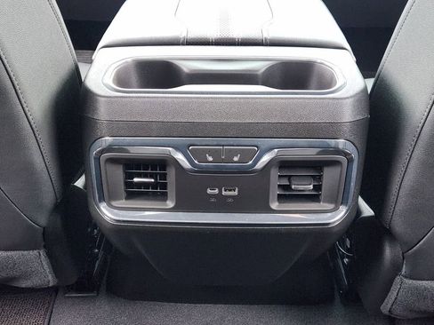Used 2024 Chevrolet Silverado 1500 High Country AWD/4WD image 30