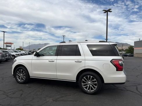 Used 2018 Ford Expedition Limited w/ Equipment Group 301A AWD/4WD image 9