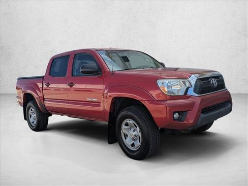 Used 2015 Toyota Tacoma PreRunner w/ SR5 Package image 3