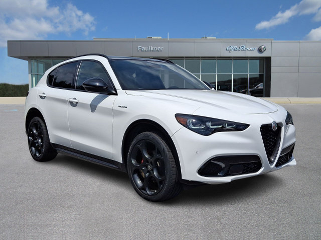 New 2025 Alfa Romeo Stelvio Sprint AWD/4WD image 1