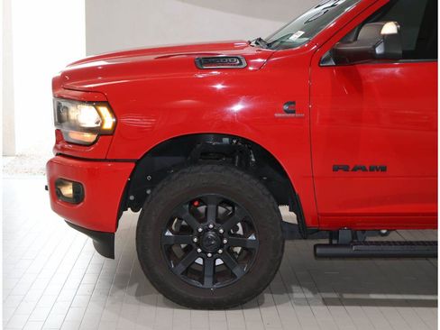 Used 2022 RAM 2500 Big Horn w/ Night Edition AWD/4WD image 4