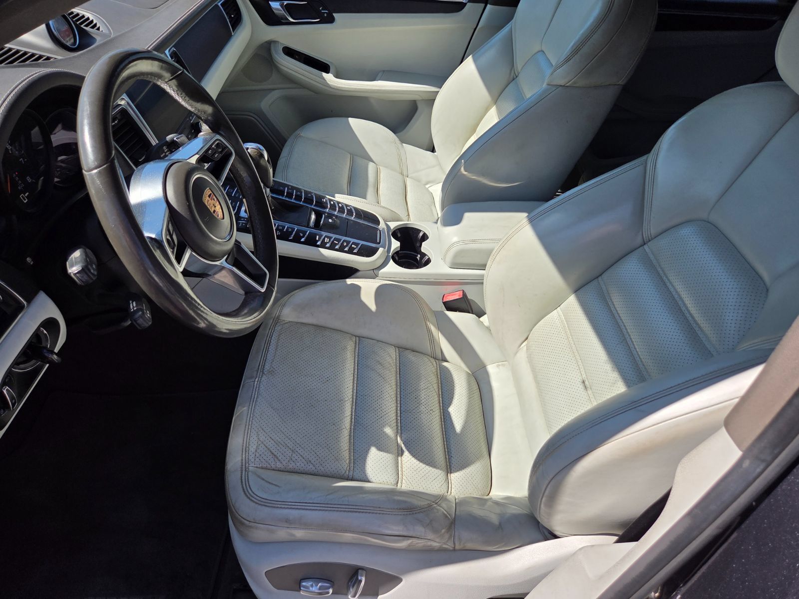 Used 2018 Porsche Macan GTS AWD/4WD image 9