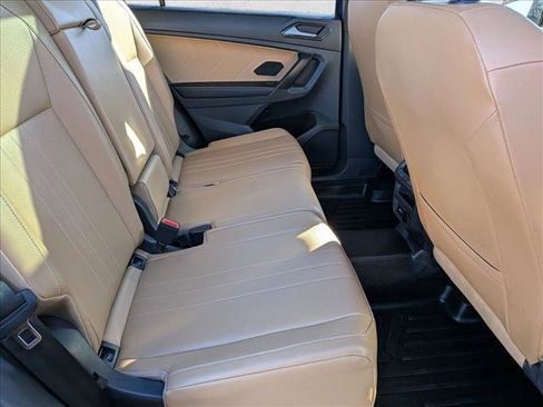 Used 2022 Volkswagen Tiguan SE image 20