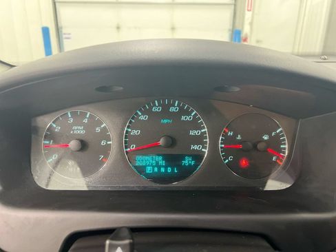 Used 2012 Chevrolet Impala LTZ FWD image 12