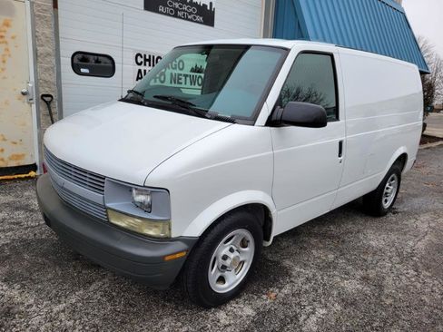 Used 2005 Chevrolet Astro image 2