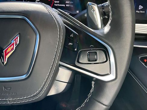 Used 2025 Chevrolet Corvette Stingray Coupe w/ 1LT image 19