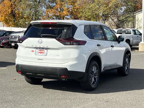 New 2026 Nissan Rogue S image 5