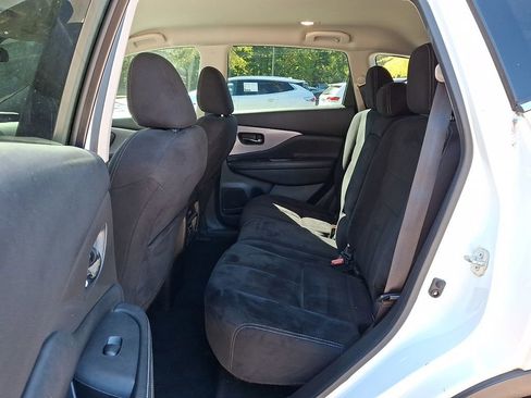 Used 2021 Nissan Murano S image 11