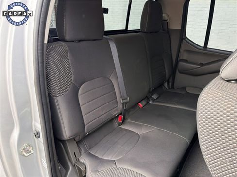 Used 2018 Nissan Frontier PRO-4X image 11