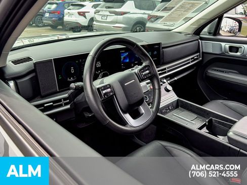 Used 2025 Hyundai Santa Fe SEL FWD image 10