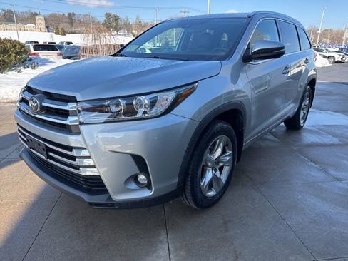 Used 2019 Toyota Highlander Limited image 3
