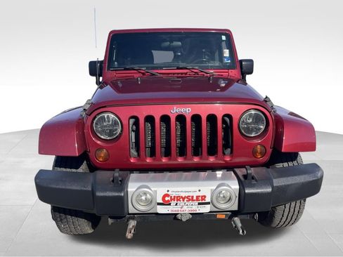 Used 2012 Jeep Wrangler Unlimited Sahara w/ Connectivity Group AWD/4WD image 16