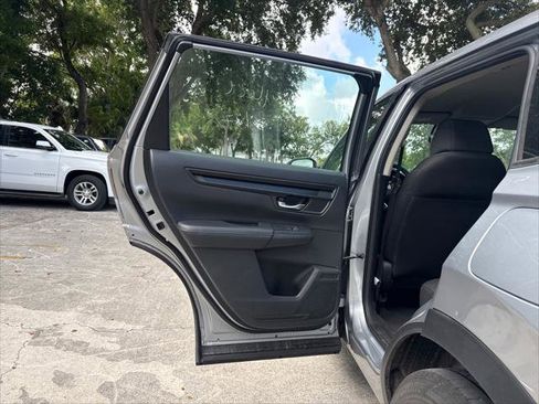 Used 2023 Honda CR-V LX image 17