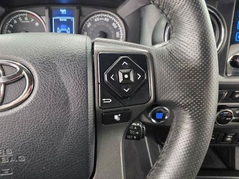 Used 2017 Toyota Tacoma SR5 RWD image 15