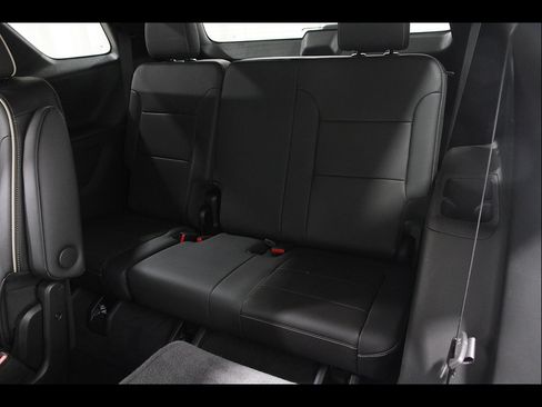 Certified 2022 Chevrolet Traverse Premier FWD image 22
